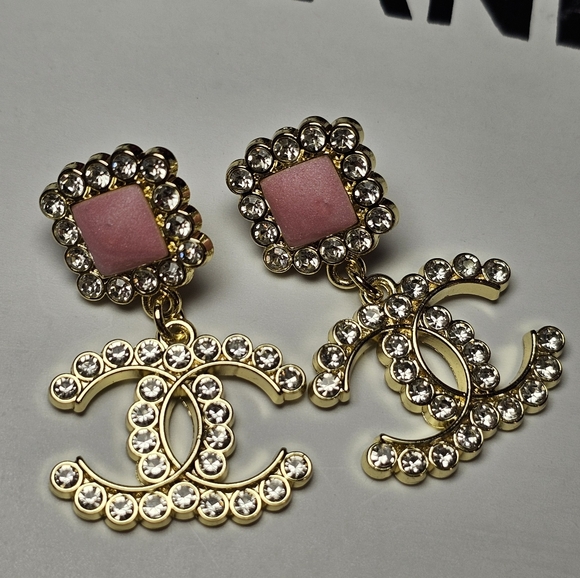 <AUTH> Chanel Pink and Gold Sparkle Dangle Earrings NEW - Picture 2 of 7